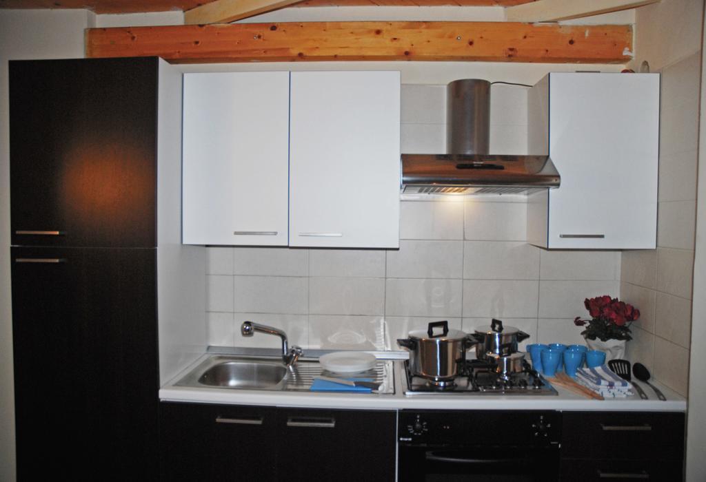 Brezzolina Apartment With Parking Битонто Екстериор снимка